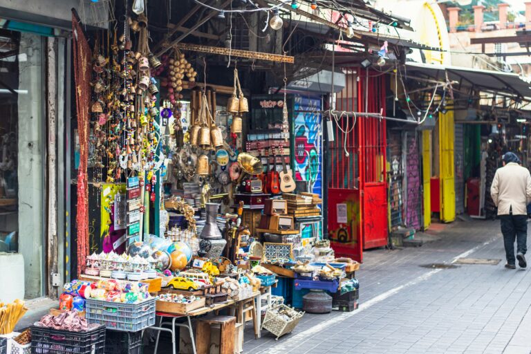 viktor-solomonik-9QWfDTkIi_o-unsplash